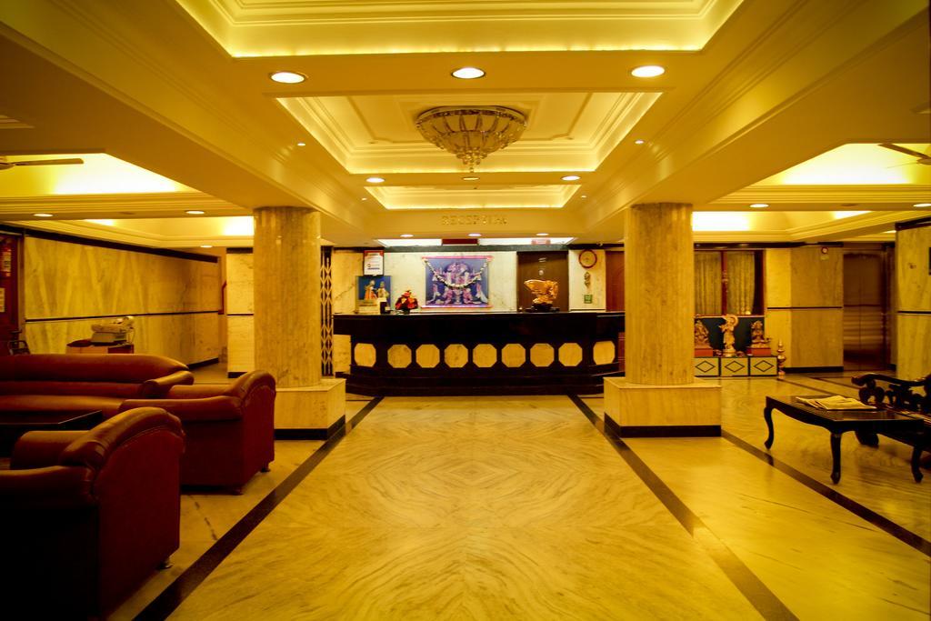 Hotel Yasodha Towers Hosūr Exterior foto