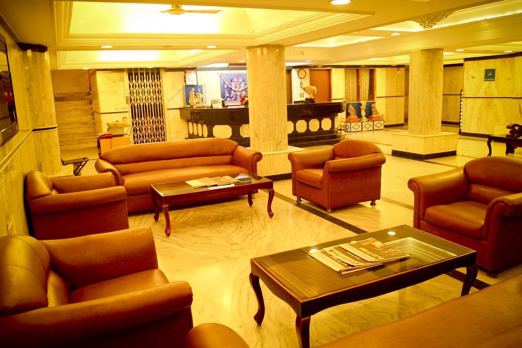 Hotel Yasodha Towers Hosūr Exterior foto